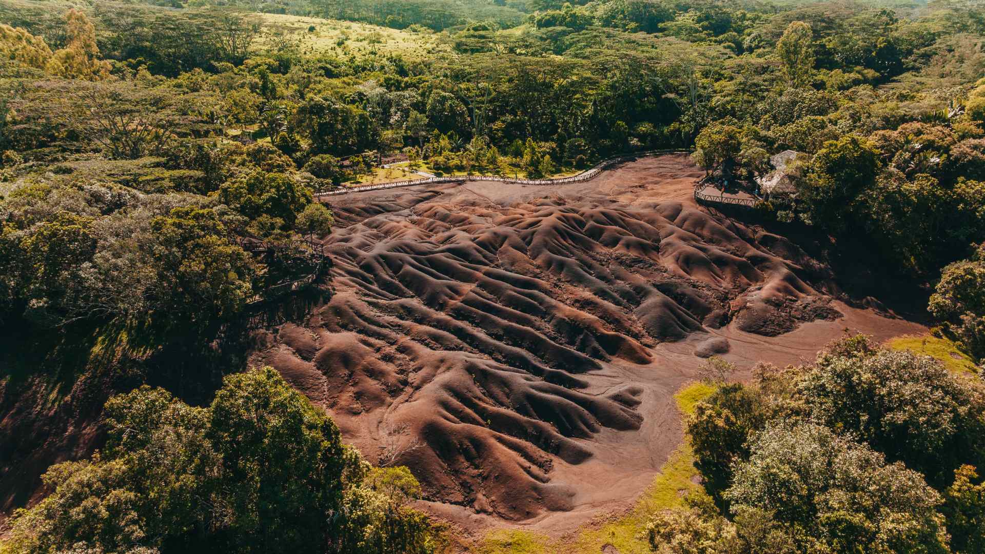 Chamarel 7 Coloured Earth